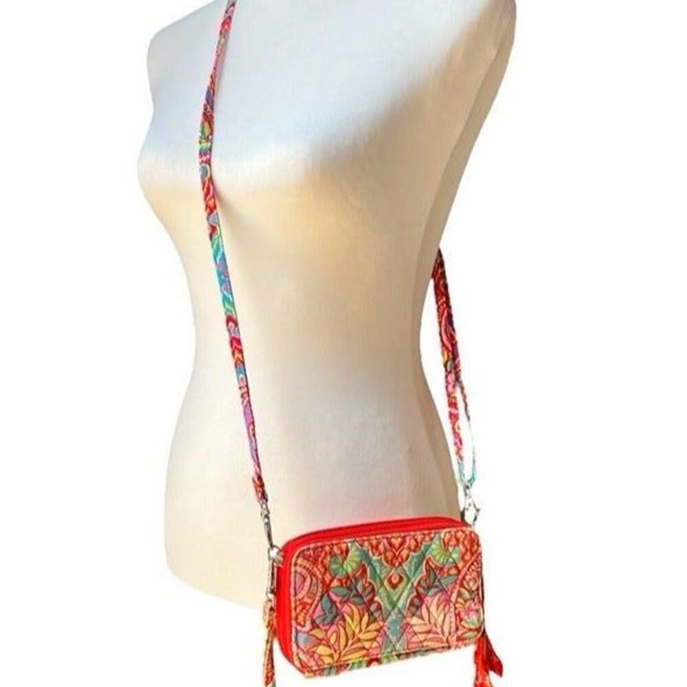 Vera Bradley Retired Print 2016 Paisley in Paradise Crossbody wristlet